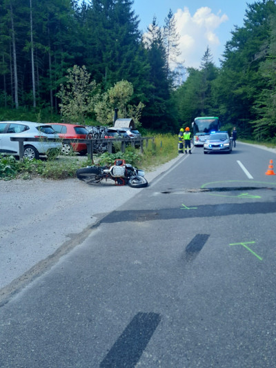 Verkehrsunfall auf der B146 im Bereich Haindlkarhütte
